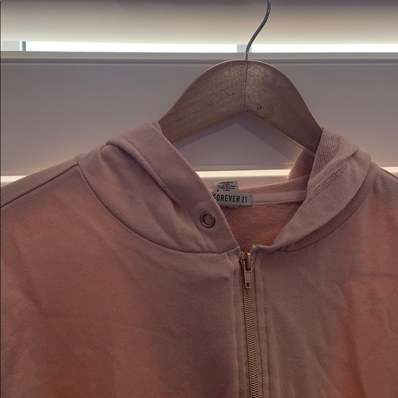 Pink sweater💗 - Picture 3 of 5